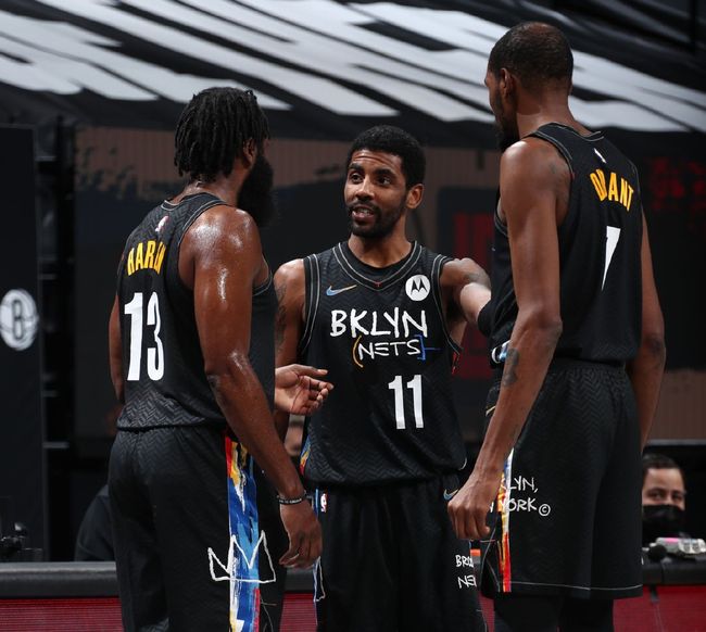 记者：世界杯抽签仪式开始前，大力神杯已经抵达华盛顿（记者：世界杯抽签尚未开始，大力神杯已抵达华盛顿）