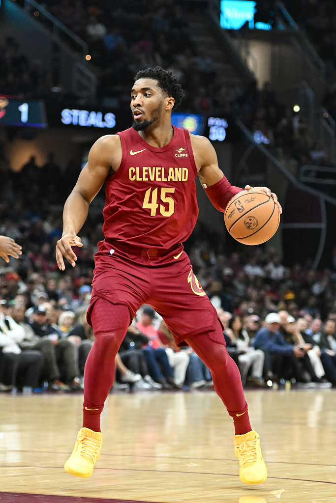 延庆石京龙滑雪场新雪季开板 夜场滑雪解锁冬日冰雪新体验（延庆石京龙滑雪场新季启幕 夜滑点亮冬日冰雪新玩法）