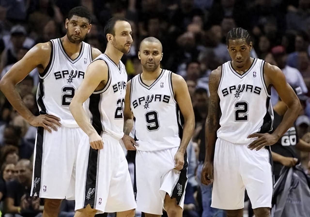 懂球帝12周年120大瞬间决赛：梅西捧大力神杯PK武磊绝平巴萨（懂球帝12周年120大瞬间终极对决：梅西高举大力神杯对阵武磊绝平巴萨）